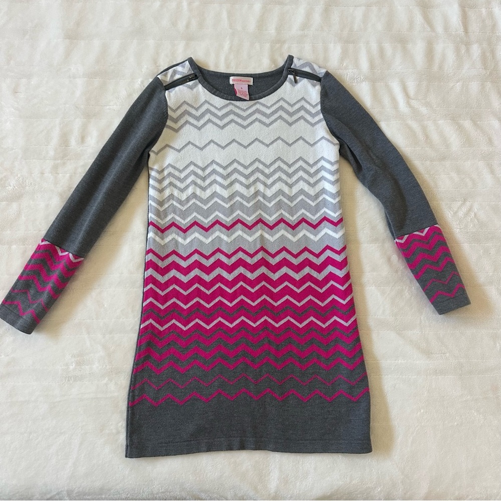 Design History Gray/White/Pink Chevron Dress- girls size S (6/7)